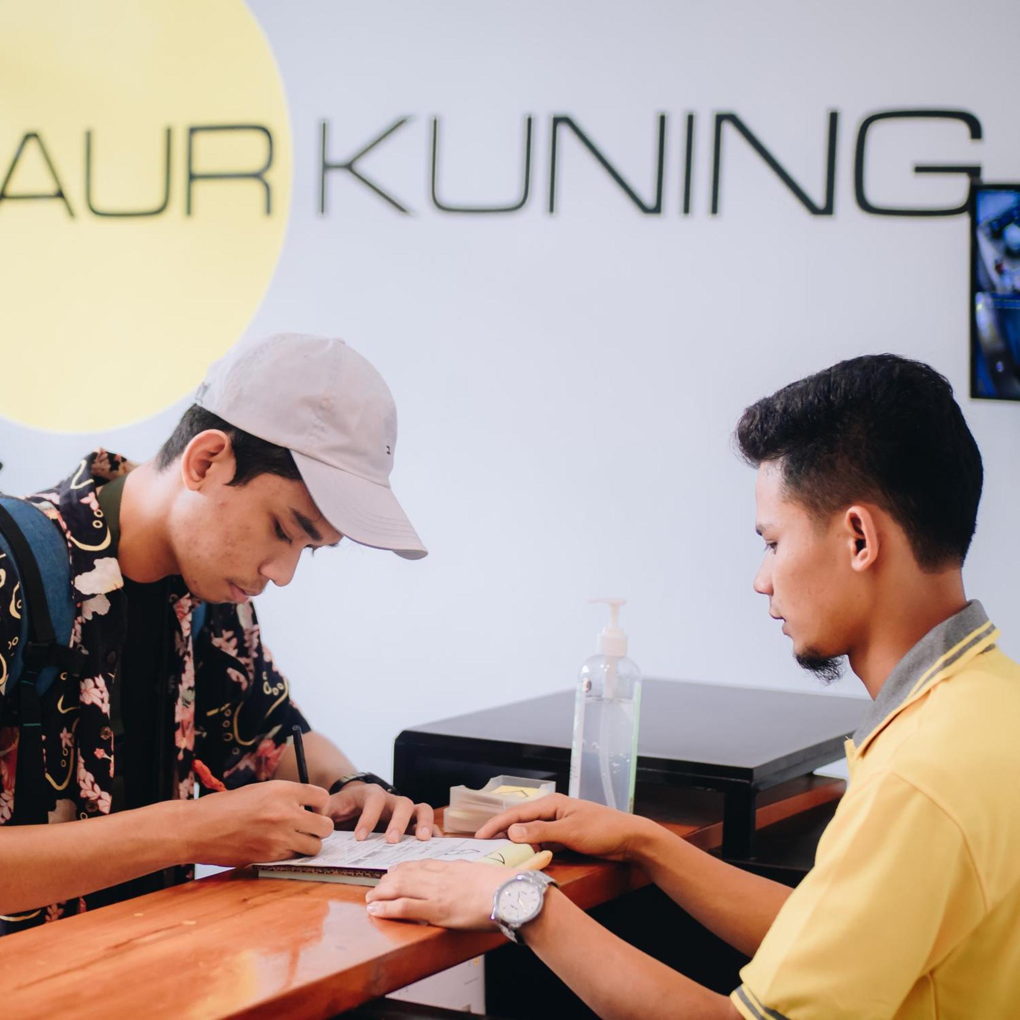 Aur Kuning Hostel Syariah Bukittinggi Luaran gambar