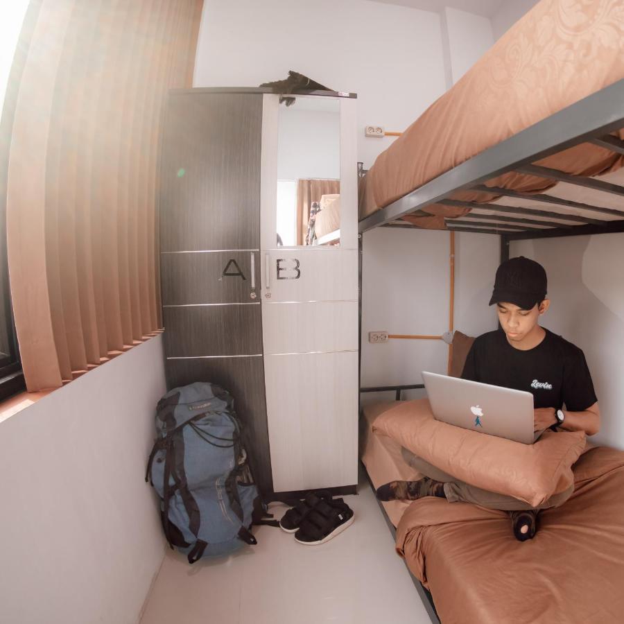 Aur Kuning Hostel Syariah Bukittinggi Luaran gambar